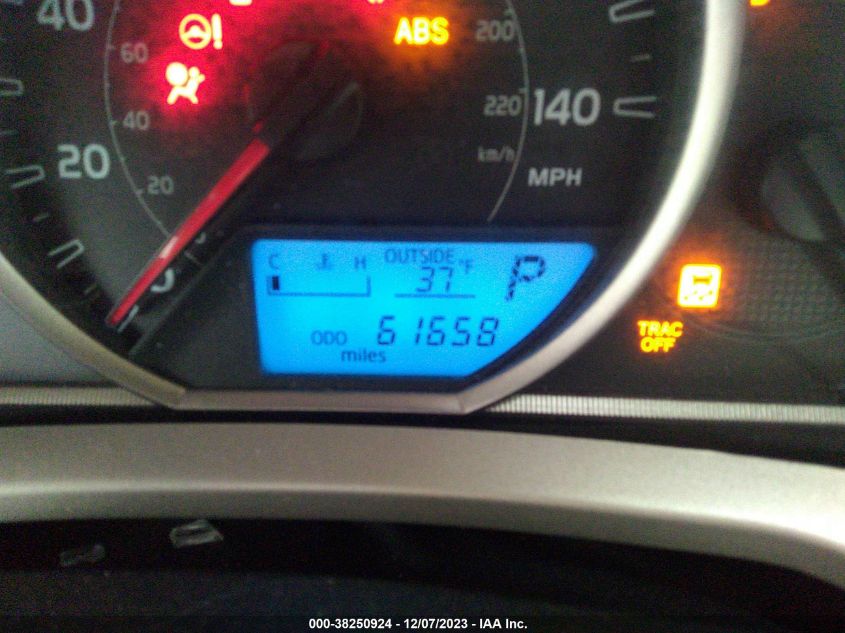 2014 TOYOTA RAV4 XLE - 2T3RFREV8EW215532