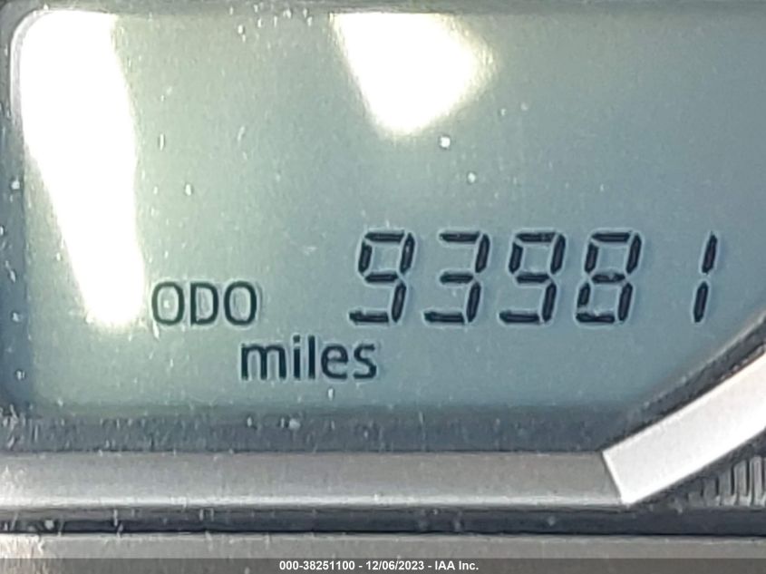 2015 TOYOTA RAV4 XLE - JTMWFREV8FD058568