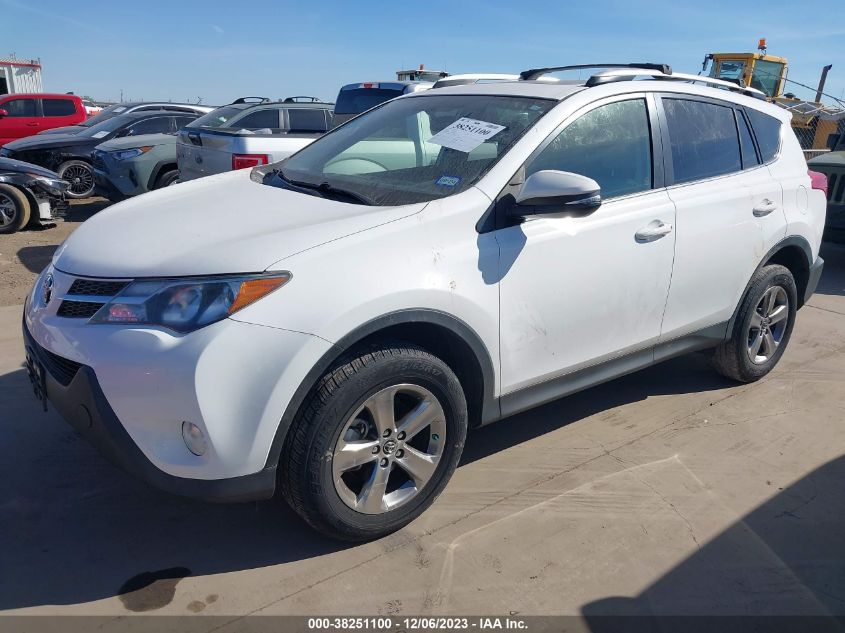 2015 TOYOTA RAV4 XLE - JTMWFREV8FD058568