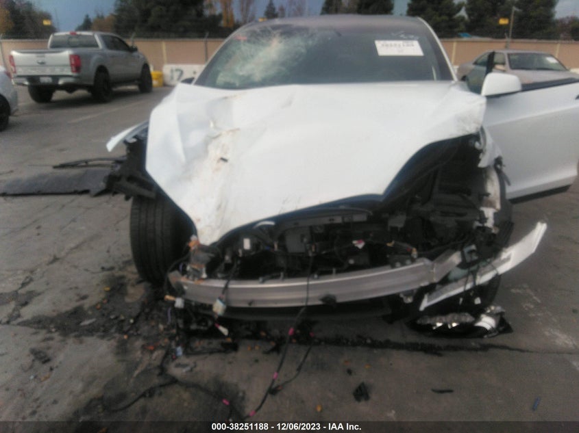 VIN 7SAXCBE61NF329624 2022 TESLA MODEL X
