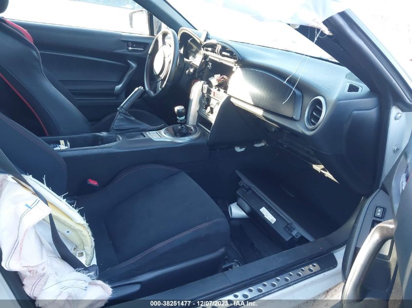 2013 TOYOTA SCION FR-S JF1ZNAA17D1721704