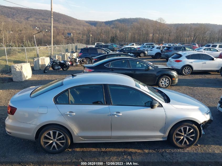 2016 VOLKSWAGEN JETTA 1.4T SE - 3VWD67AJ8GM326391