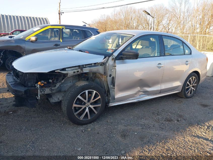 2016 VOLKSWAGEN JETTA 1.4T SE - 3VWD67AJ8GM326391