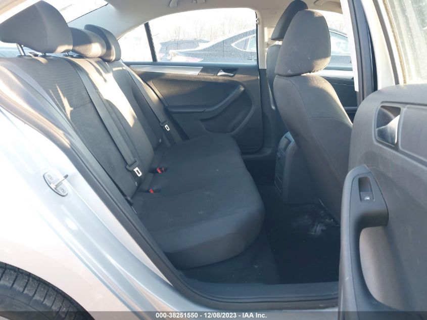 2016 VOLKSWAGEN JETTA 1.4T SE - 3VWD67AJ8GM326391