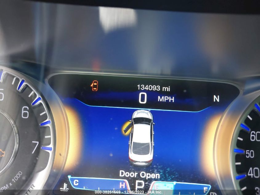2015 CHRYSLER 200 C - 1C3CCCCB3FN501113