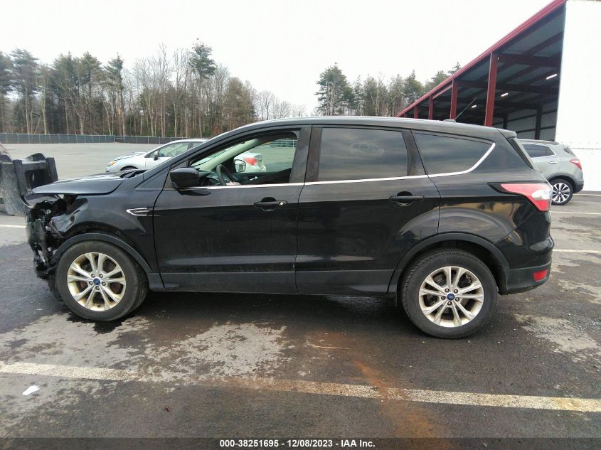 2017 FORD ESCAPE SE - 1FMCU9GDXHUC03864