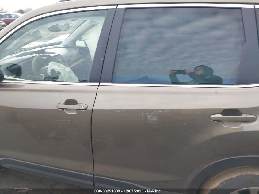 2023 SUBARU FORESTER LIMITED - JF2SKAPC8PH478950
