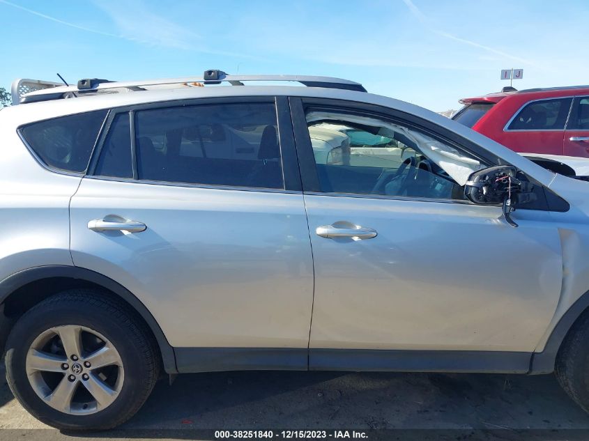 2015 TOYOTA RAV4 XLE - JTMWFREVXFJ053101