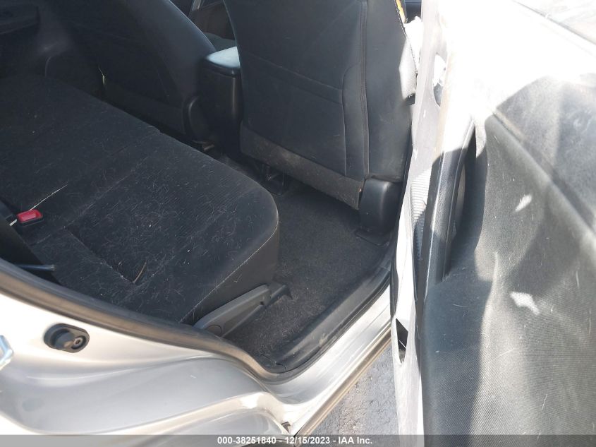 2015 TOYOTA RAV4 XLE - JTMWFREVXFJ053101