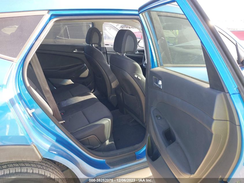2017 HYUNDAI TUCSON SE - KM8J33A42HU389836