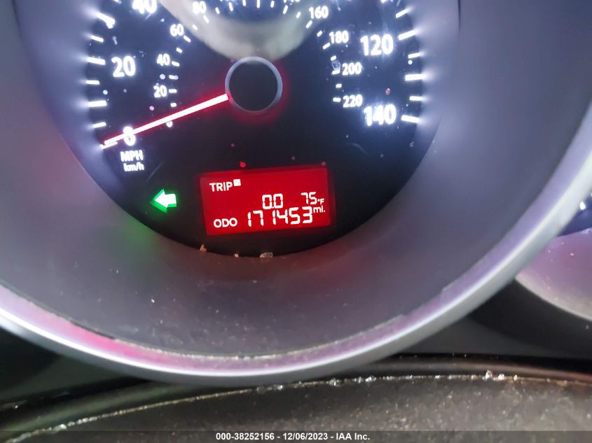 2013 KIA SOUL + - KNDJT2A60D7543727
