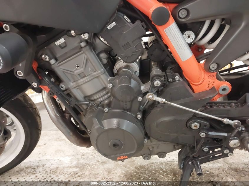 2020 KTM 890 DUKE R - VBKTU9400LM800390