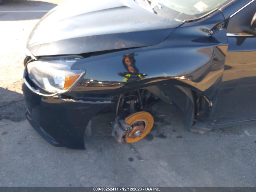 VIN 3N1AB7AP8JY291747 2018 NISSAN SENTRA SV