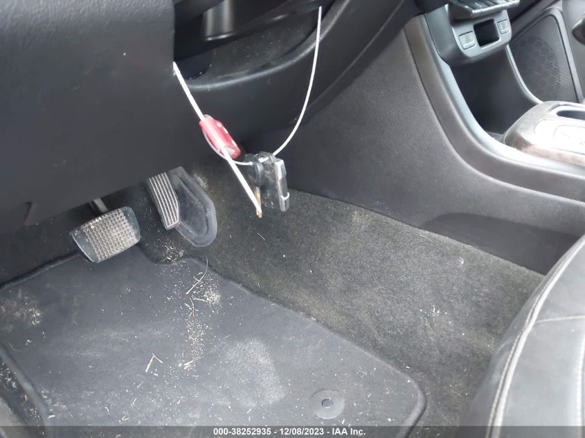 2015 GMC CANYON SLT - 1GTG5CE37F1219402