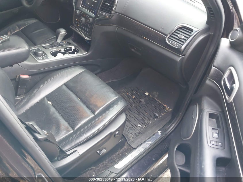 VIN 1C4RJFCG7JC365503 2018 JEEP GRAND CHEROKEE OVERLAND