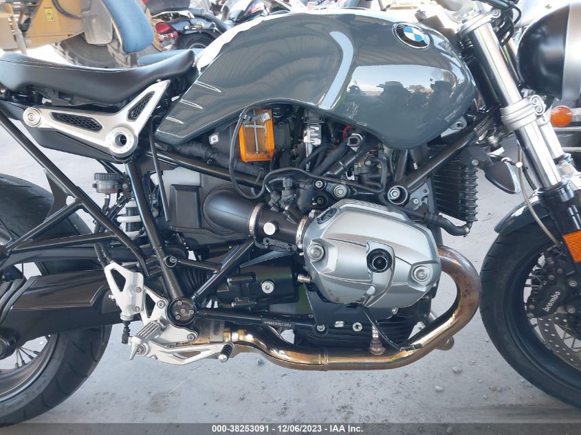 2017 BMW R NINE T PURE WB10J1303HZ731265