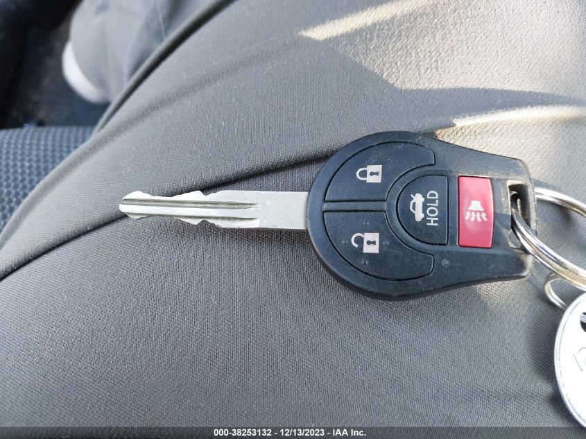 2014 NISSAN VERSA 1.6 SV - 3N1CN7AP1EL862885