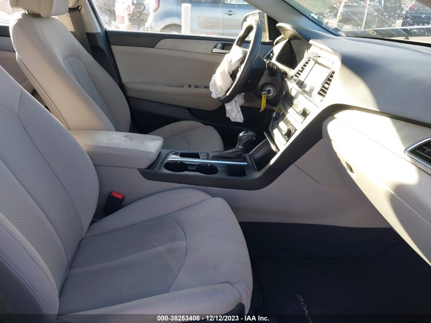 2017 HYUNDAI SONATA SE - 5NPE24AF3HH525983