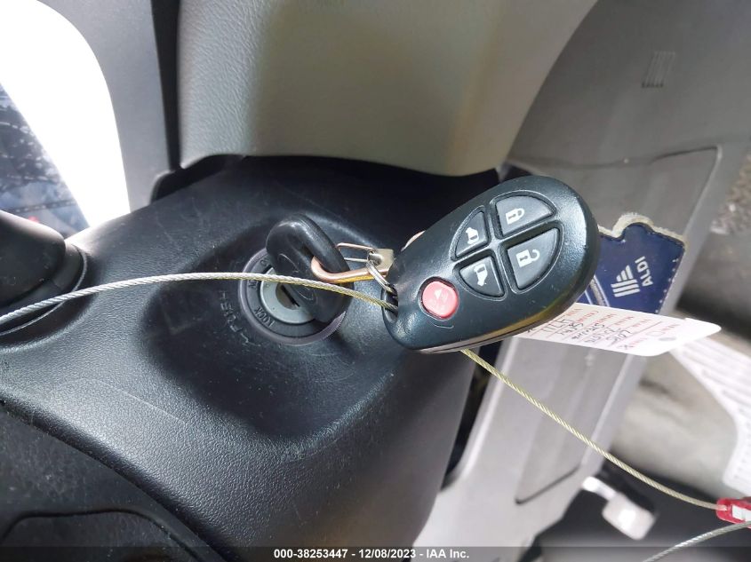 2015 TOYOTA SIENNA LE - 5TDKK3DC5FS674711