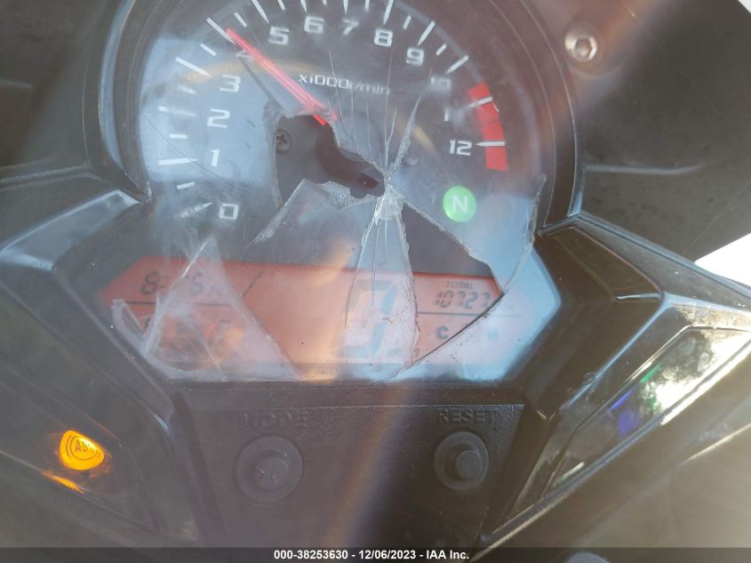 2015 HONDA CBR300 RA - MLHNC5152F5100002