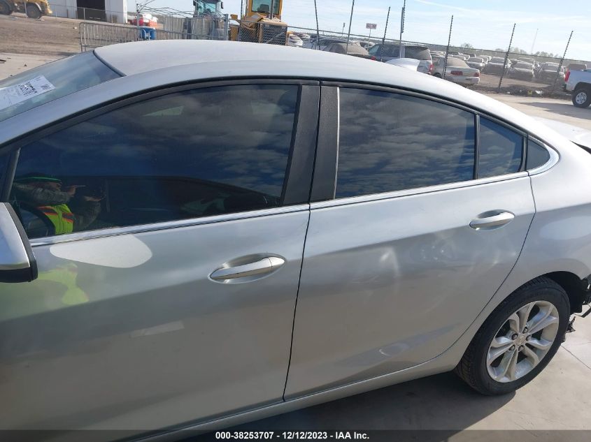 2019 CHEVROLET CRUZE LT - 1G1BE5SM2K7116813