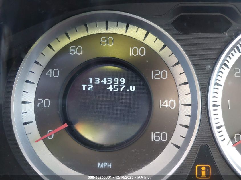 2013 VOLVO XC70 T6 - YV4902BZ1D1163638