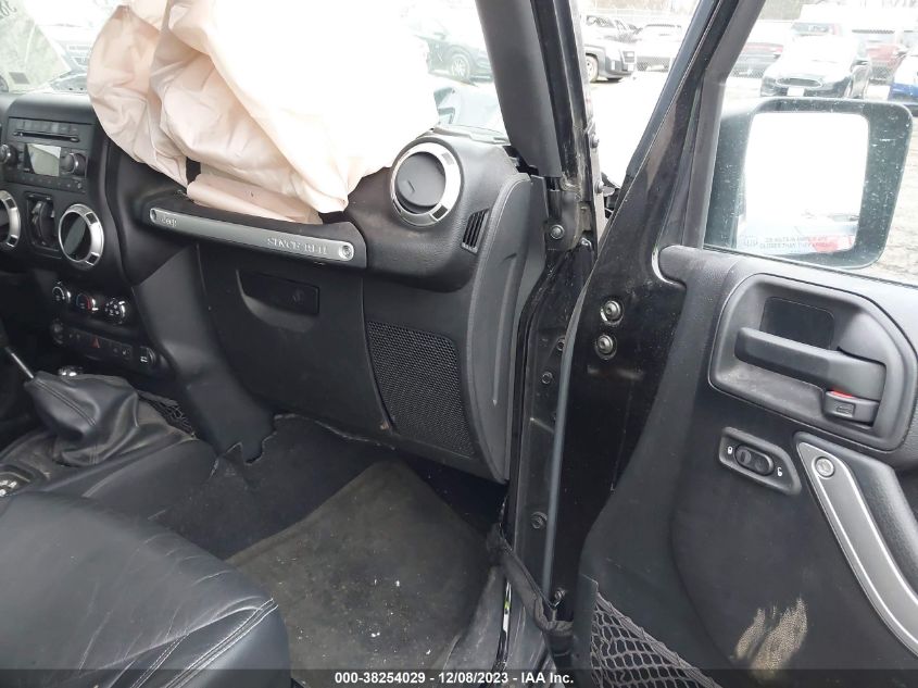2015 JEEP WRANGLER UNLIMITED SAHARA - 1C4BJWEG9FL730804