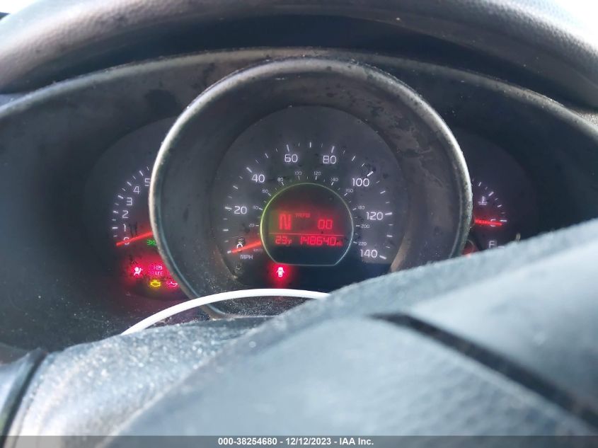 2015 KIA SOUL - KNDJN2A28F7768875