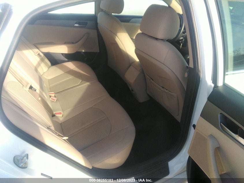 VIN 5NPE24AF1KH806607 2019 HYUNDAI SONATA SE