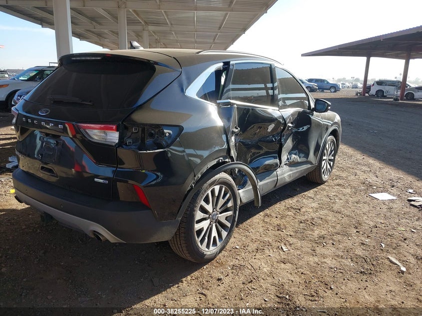 VIN 1FMCU9J97LUB24956 2020 FORD ESCAPE TITANIUM