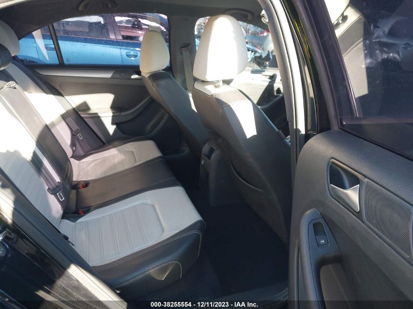 2016 VOLKSWAGEN JETTA SPORT - 3VWD17AJ4GM238629