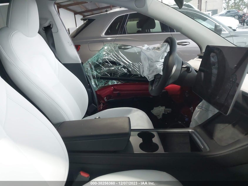 VIN 7SAYGDEE4PF815083 2023 TESLA MODEL Y
