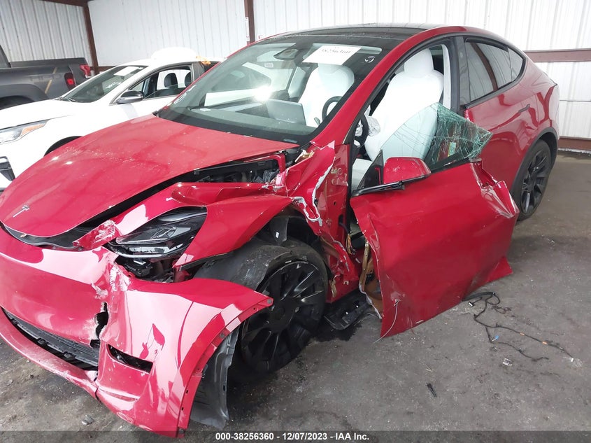 VIN 7SAYGDEE4PF815083 2023 TESLA MODEL Y