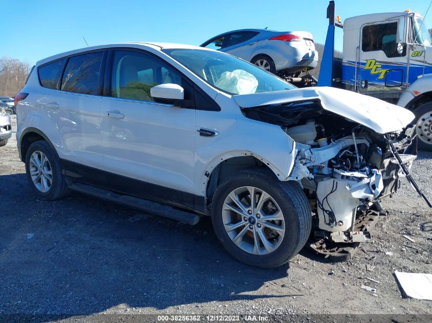 2019 FORD ESCAPE SE - 1FMCU9GD5KUB21922