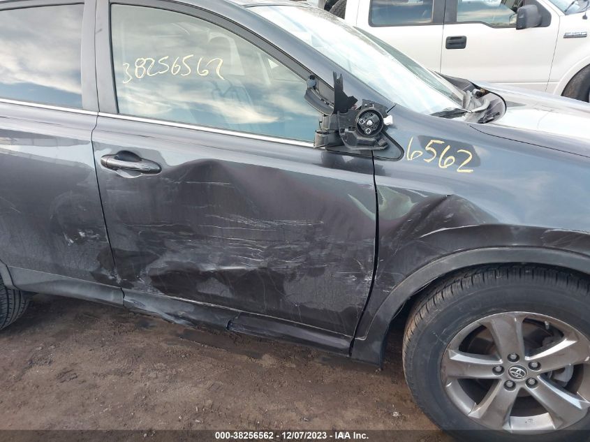 2015 TOYOTA RAV4 XLE - JTMRFREV4FD163265
