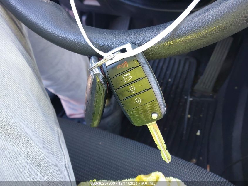 2017 KIA FORTE LX - 3KPFK4A74HE042942