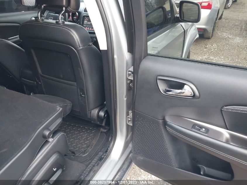 2019 DODGE JOURNEY CROSSROAD - 3C4PDDGG6KT794988