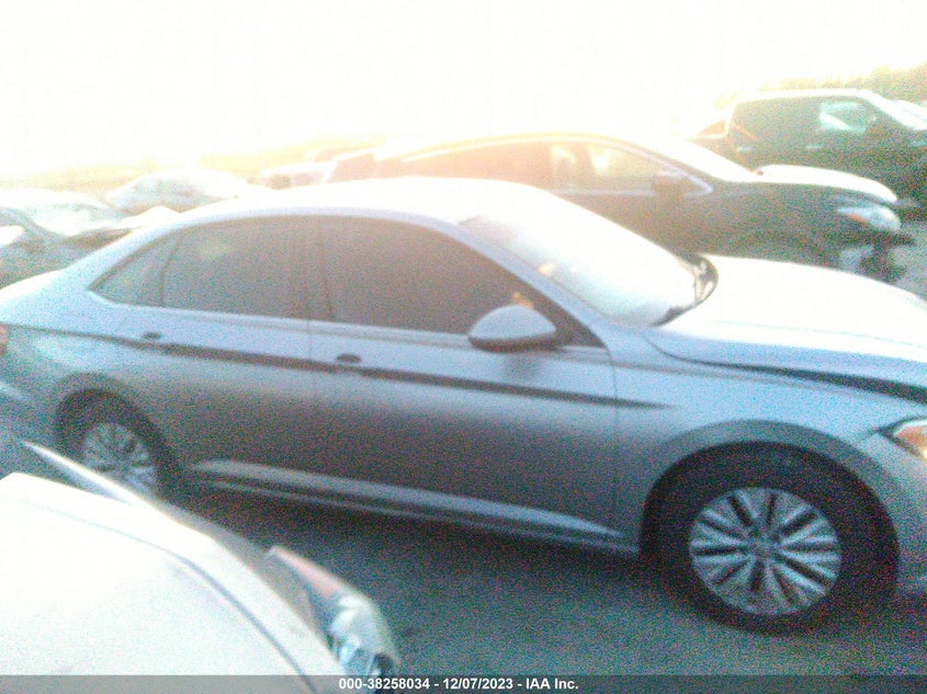 VIN 3VWCB7BU3KM172066 2019 VOLKSWAGEN JETTA S/SE/R-LINE