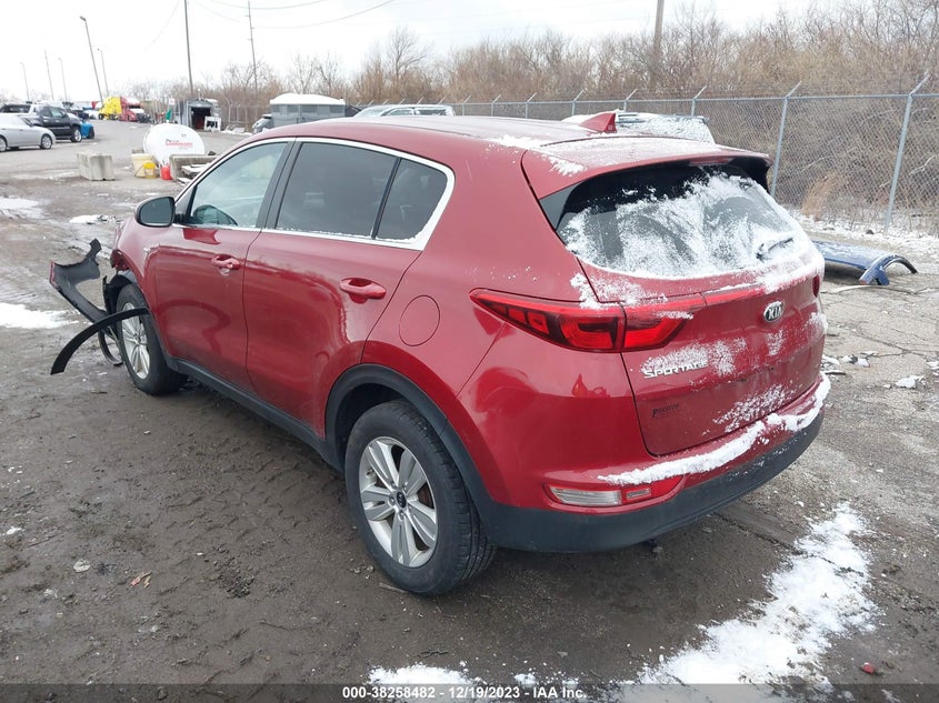 VIN KNDPMCAC2J7311015 2018 KIA SPORTAGE LX