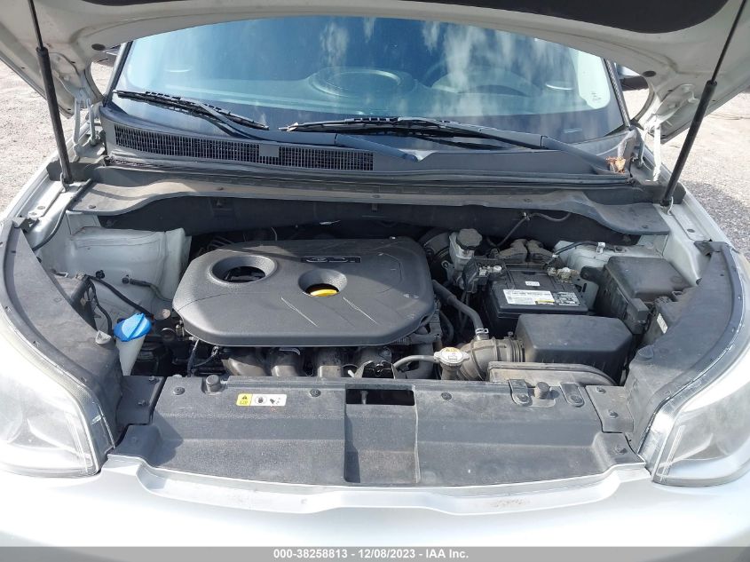 2015 KIA SOUL + - KNDJP3A50F7789830