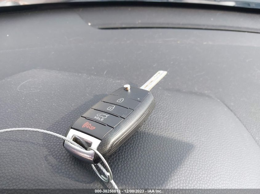 2015 KIA SOUL + - KNDJP3A50F7789830