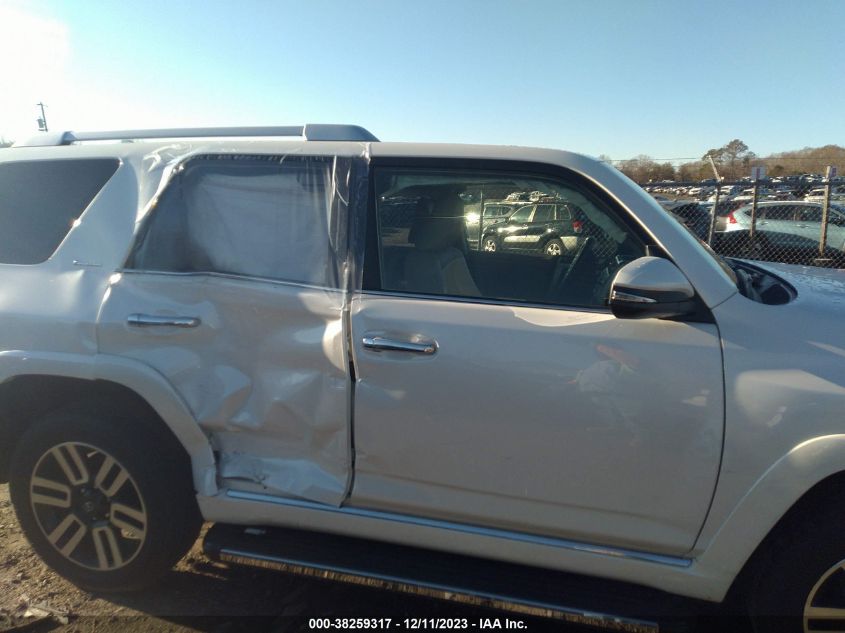 2018 TOYOTA 4RUNNER SR5 PREM/LTDL/TRAIL/TRD - JTEBU5JR9J5511360