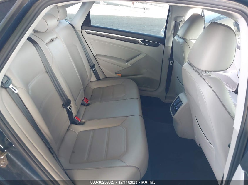 VIN 1VWBA7A30JC031589 2018 VOLKSWAGEN PASSAT 2.0T SE