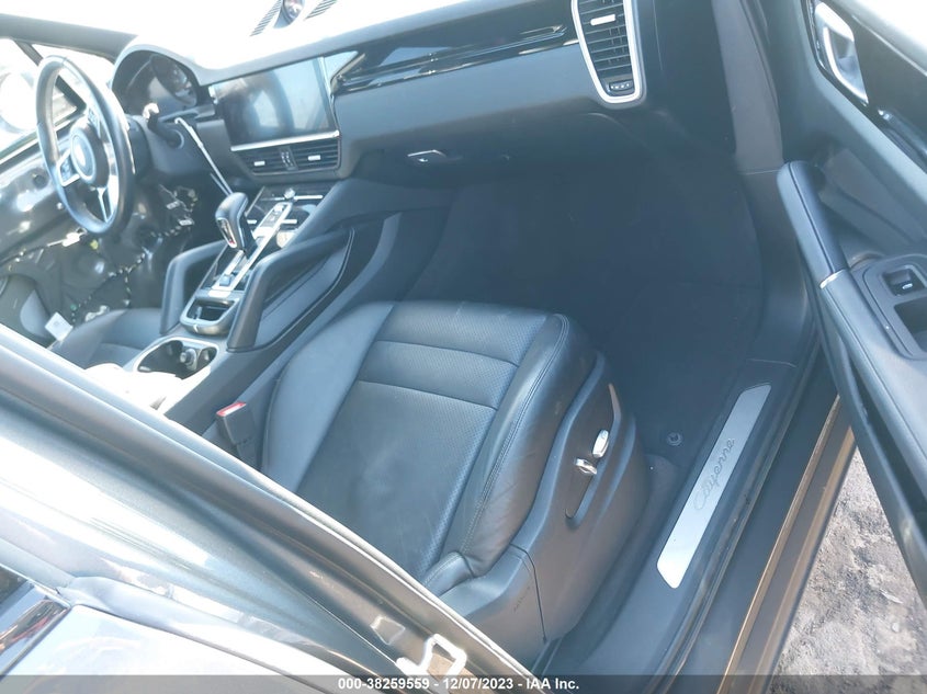 VIN WP1AA2AY0KDA13343 2019 PORSCHE CAYENNE