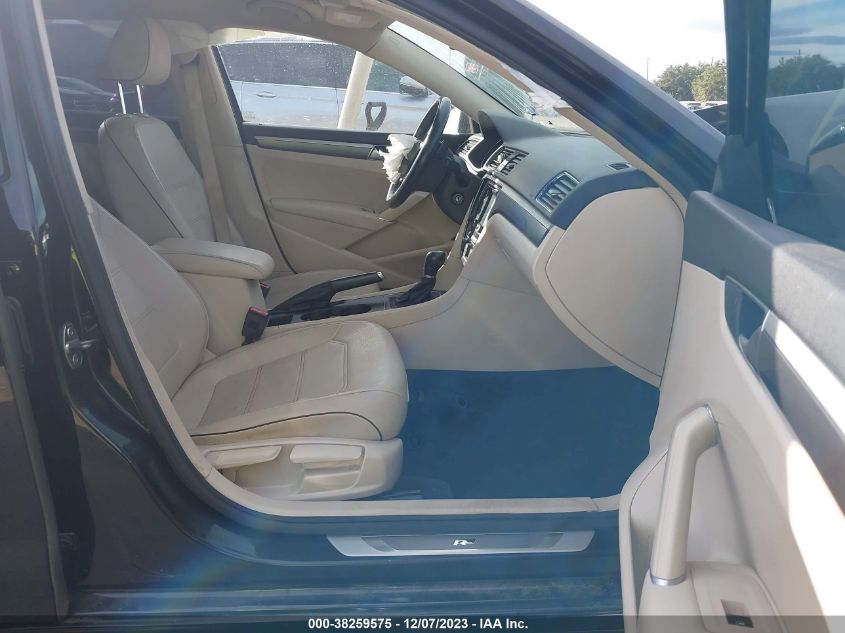 2018 VOLKSWAGEN PASSAT S/R-LINE - 1VWAA7A32JC008245