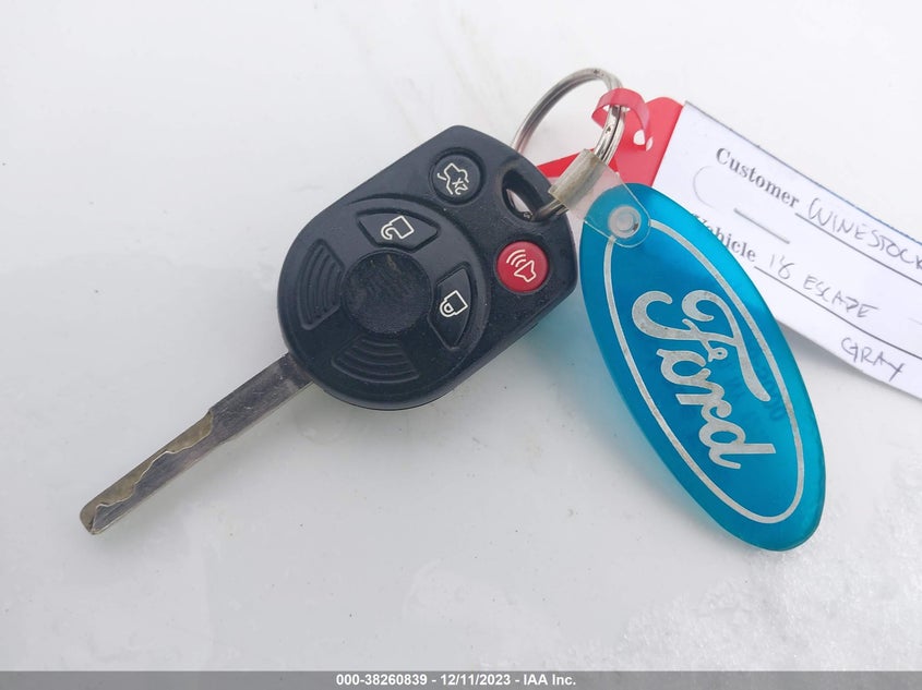VIN 1FMCU9HD8JUB34144 2018 FORD ESCAPE SEL