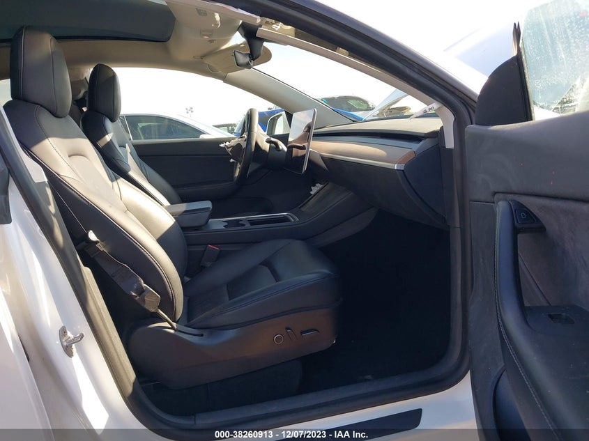 VIN 5YJYGAEE2MF172904 2021 TESLA MODEL Y