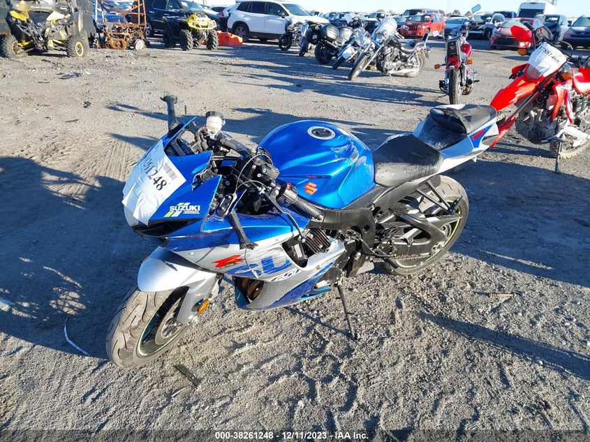 VIN JS1GN7FA3M7100111 2021 SUZUKI GSX-R600