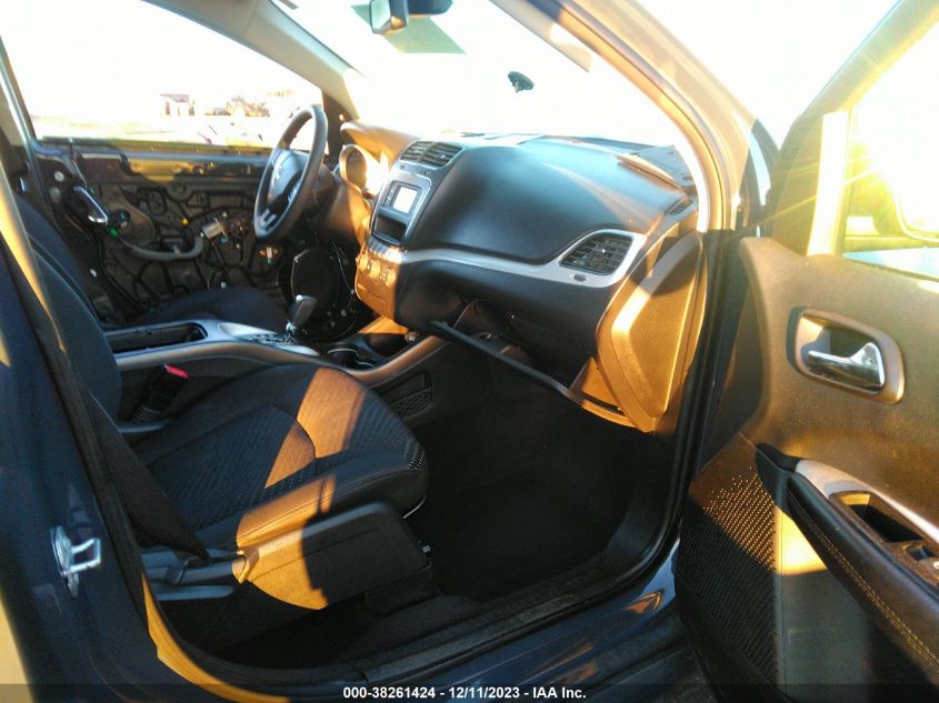 VIN 3C4PDCBG7JT514379 2018 DODGE JOURNEY SXT