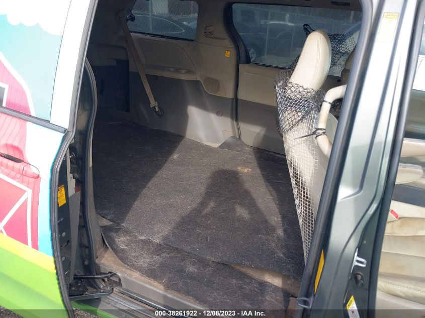 2013 TOYOTA SIENNA XLE - 5TDYK3DC2DS338618